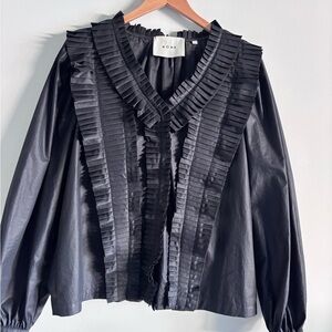 Röhe Black Pleated-Trim blouse, size 8/10(Euro 42), preowned and great condition